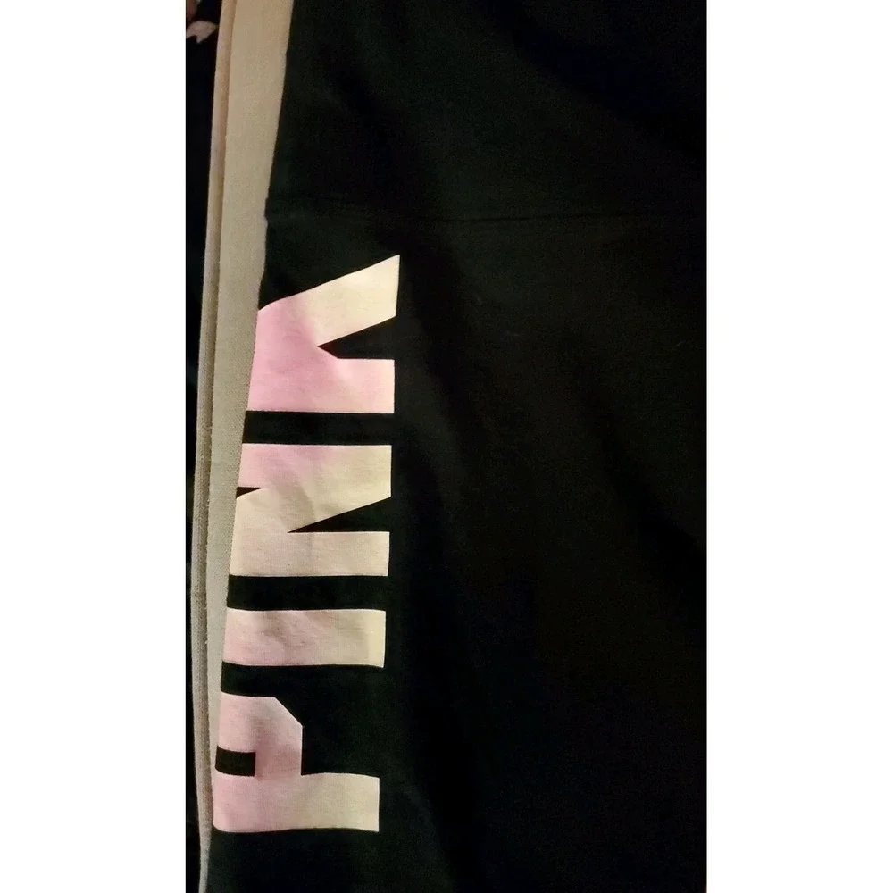 Victoria's Secret Pink Bike‎ Yoga Shorts Women's XS  Black Graphic Elastic Waist